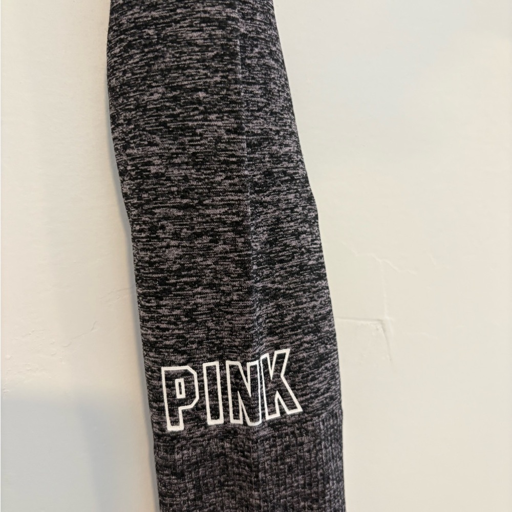 PINK Victoria's Secret Charcoal Long Sleeve Crop Top - Picture 5 of 7